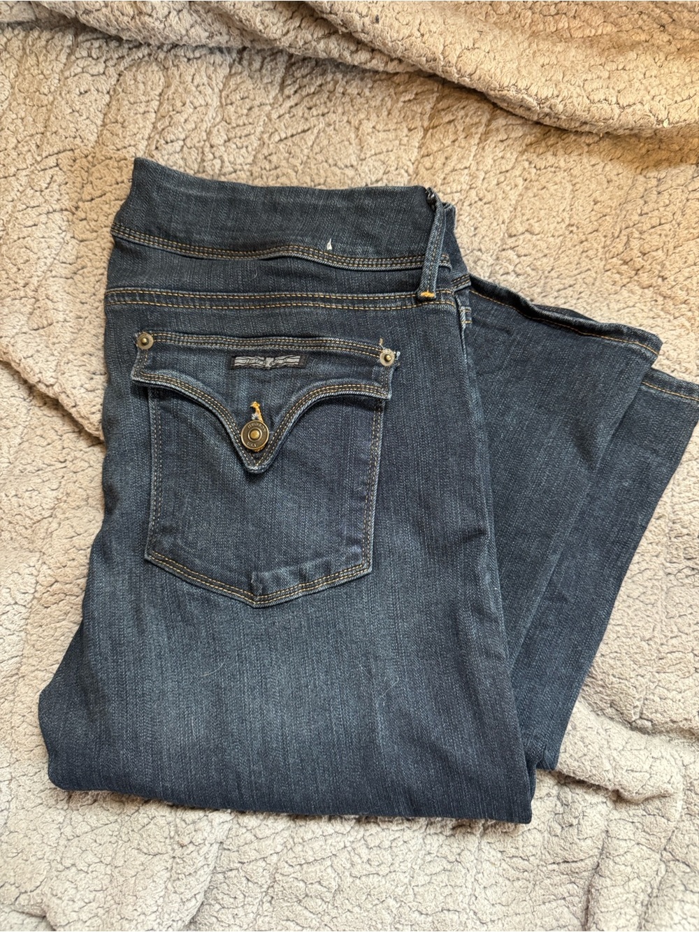 Hudson Beth baby bootcut Jean - women’s size 32